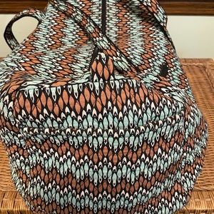 Vera Bradley Duffel - like new